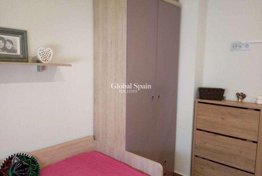 Wederverkoop - VILLA -
DAYA NUEVA - Costa Blanca