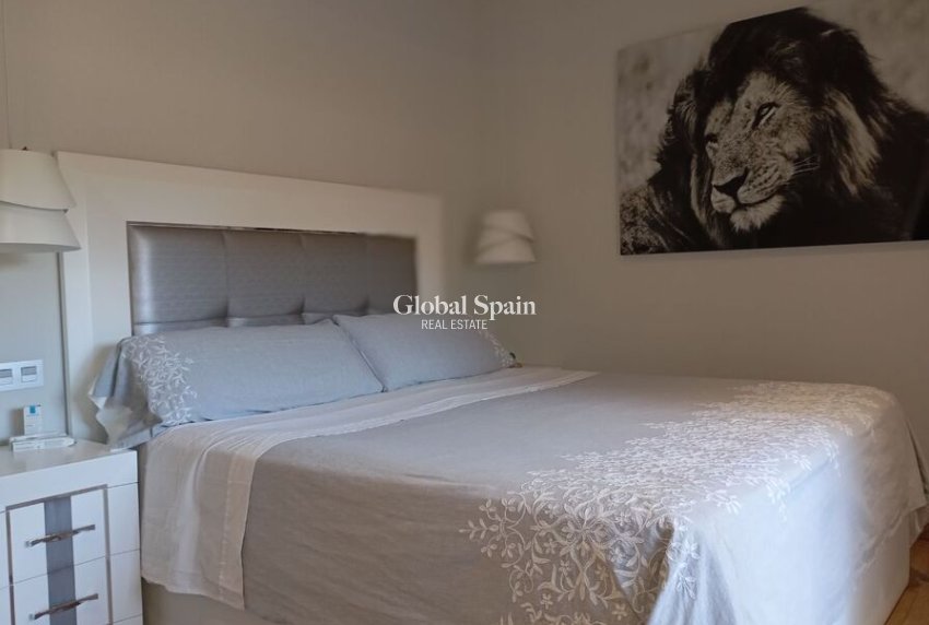 Wederverkoop - VILLA -
DAYA NUEVA - Costa Blanca