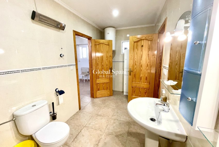 Wederverkoop - VILLA -
DAYA NUEVA - Costa Blanca