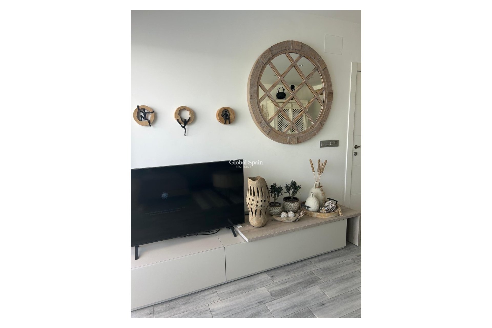 Wederverkoop - VILLA -
DAYA VIEJA - Costa Blanca