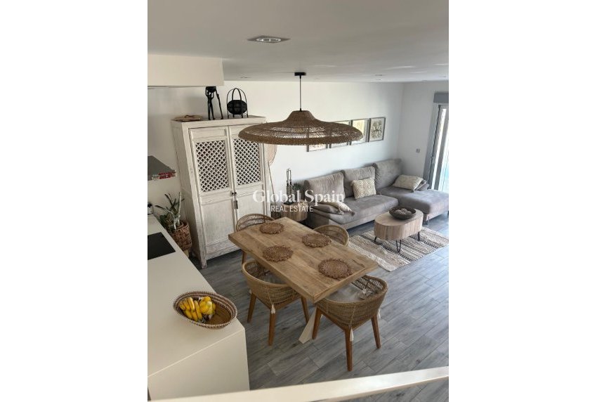 Wederverkoop - VILLA -
DAYA VIEJA - Costa Blanca