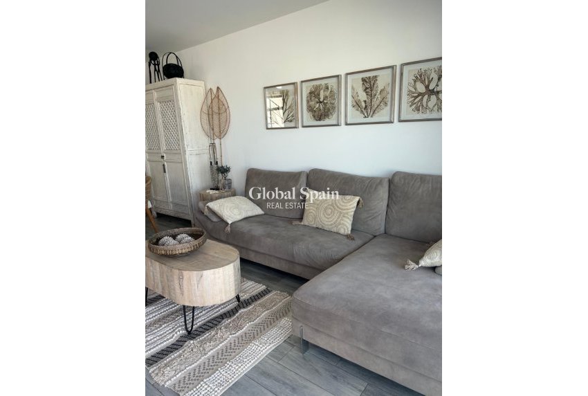 Wederverkoop - VILLA -
DAYA VIEJA - Costa Blanca