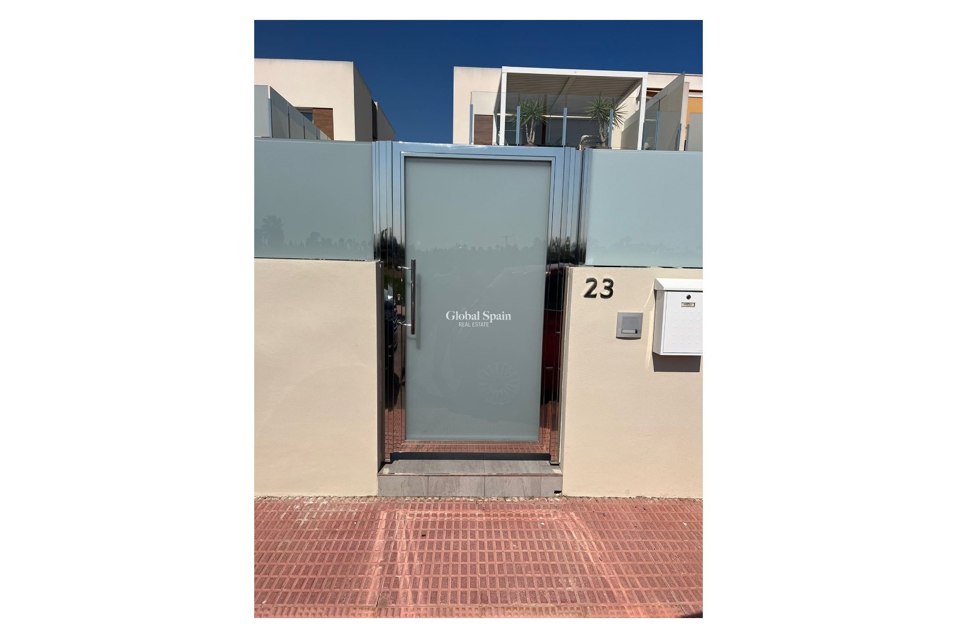 Wederverkoop - VILLA -
DAYA VIEJA - Costa Blanca