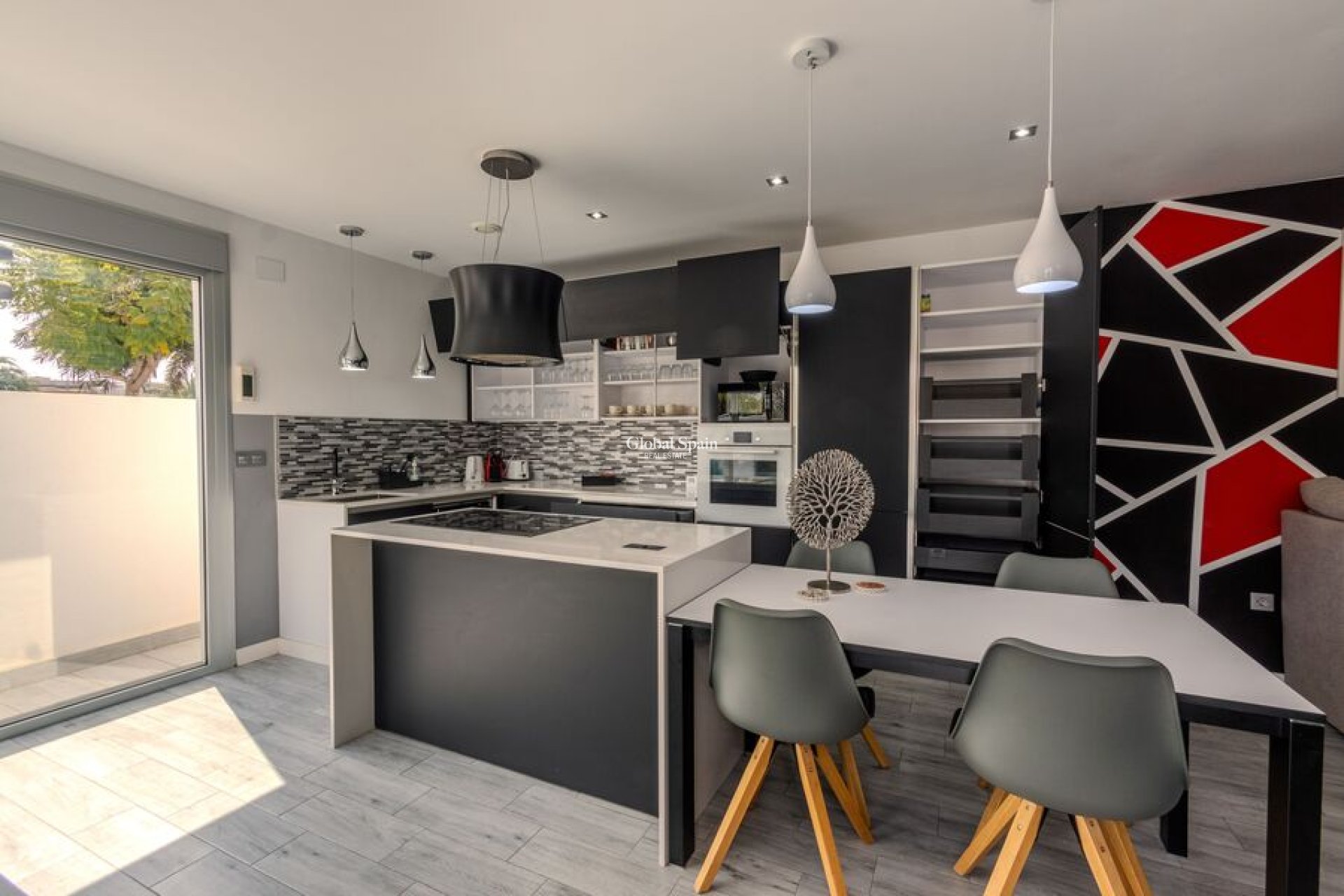 Wederverkoop - VILLA -
DAYA VIEJA - Costa Blanca