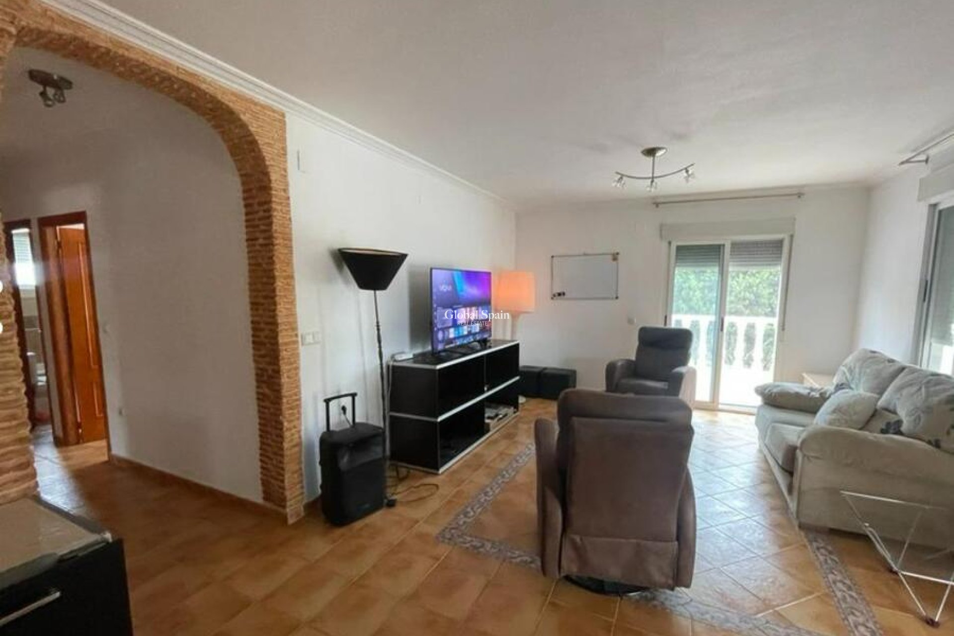 Wederverkoop - VILLA -
DAYA VIEJA - Costa Blanca