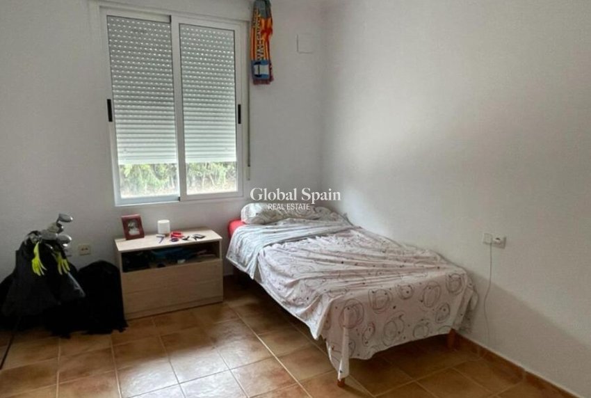 Wederverkoop - VILLA -
DAYA VIEJA - Costa Blanca