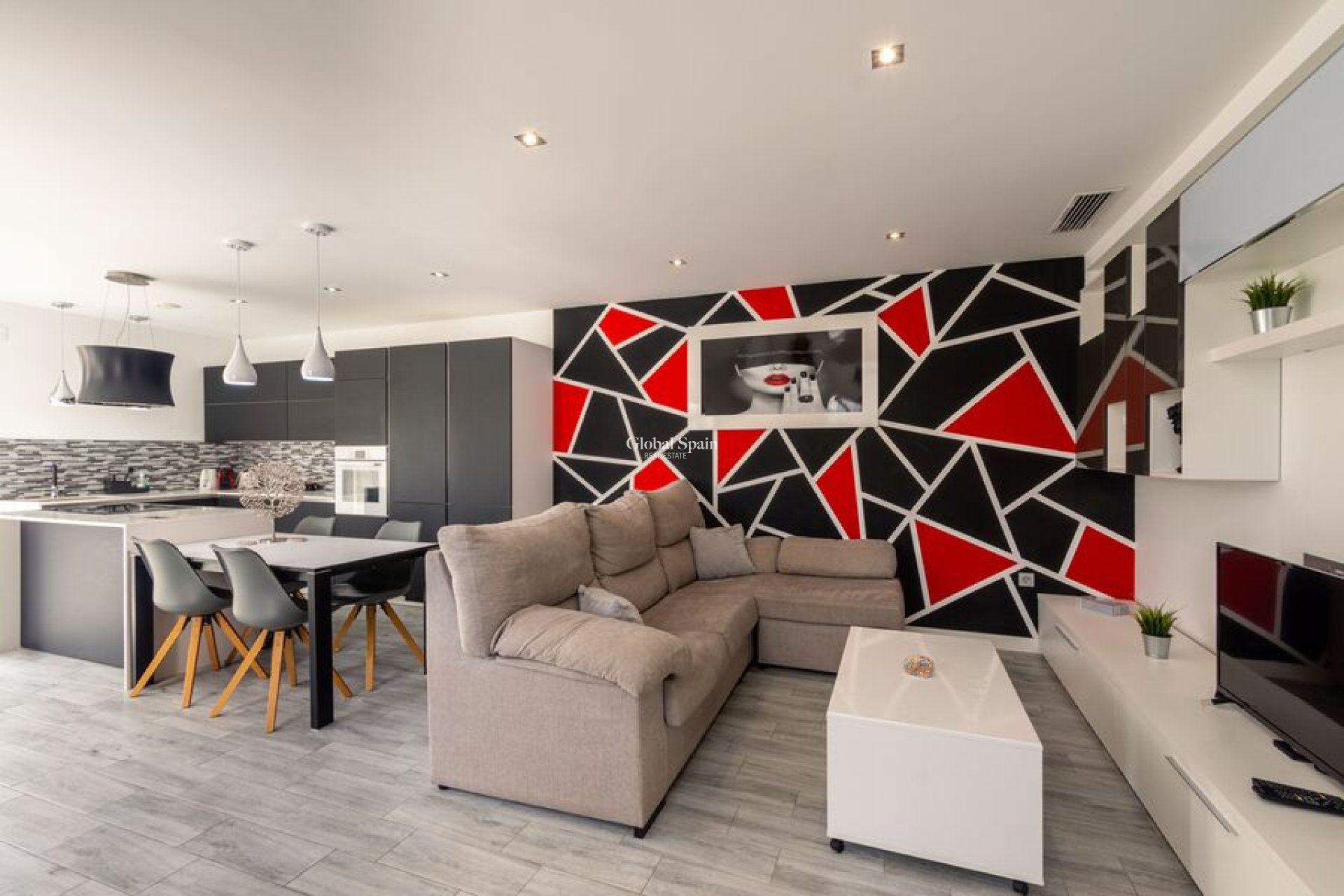 Wederverkoop - VILLA -
DAYA VIEJA - Costa Blanca