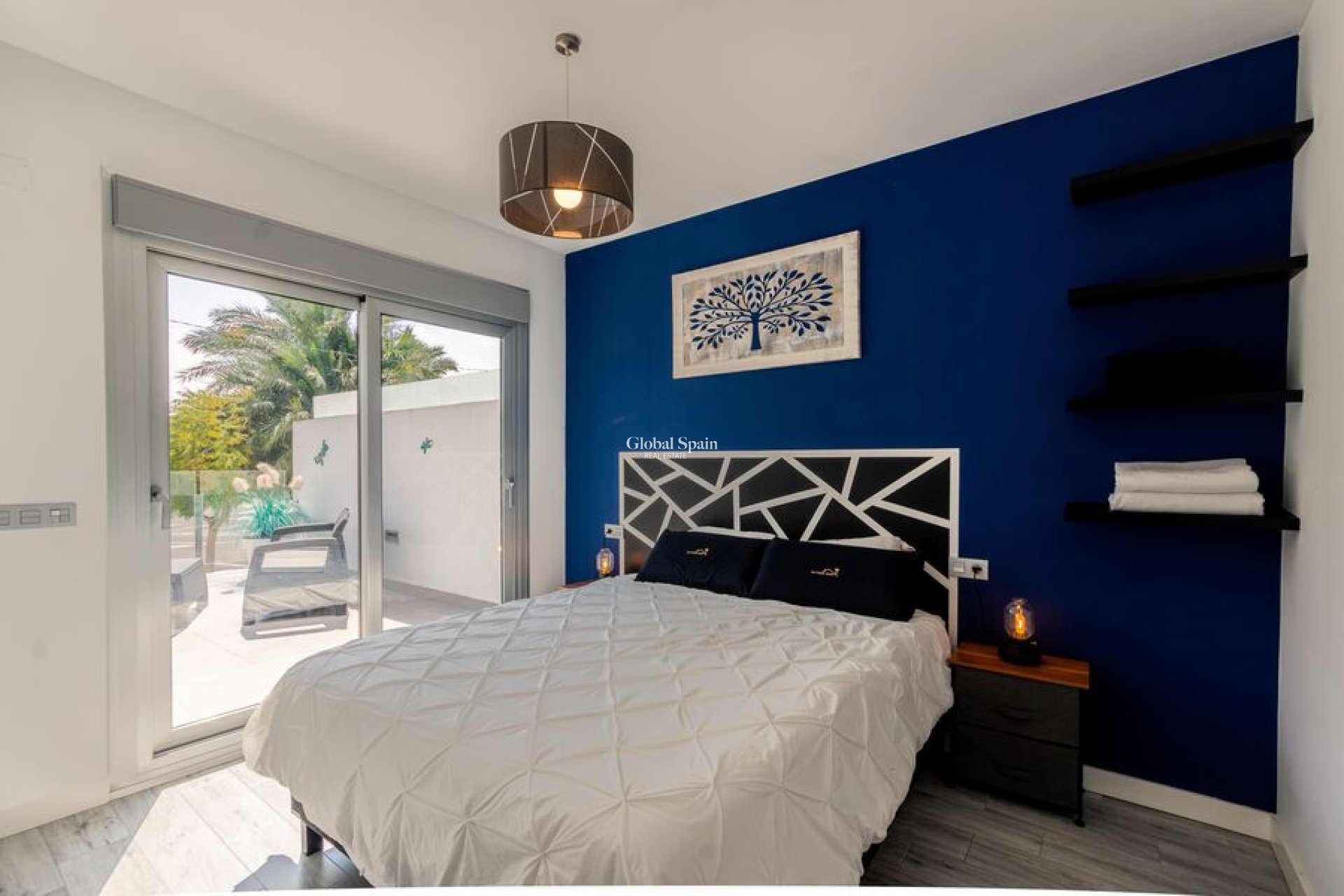 Wederverkoop - VILLA -
DAYA VIEJA - Costa Blanca