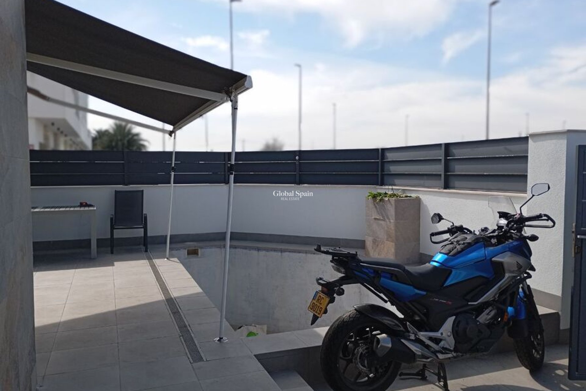 Wederverkoop - VILLA -
DAYA VIEJA - Costa Blanca