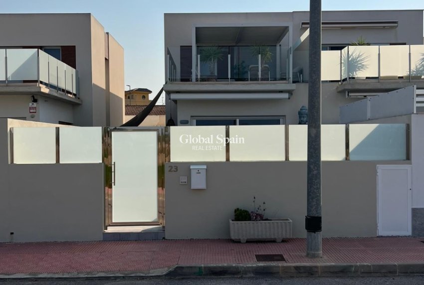 Wederverkoop - VILLA -
DAYA VIEJA - Costa Blanca