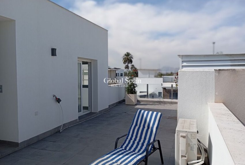 Wederverkoop - VILLA -
DAYA VIEJA - Costa Blanca