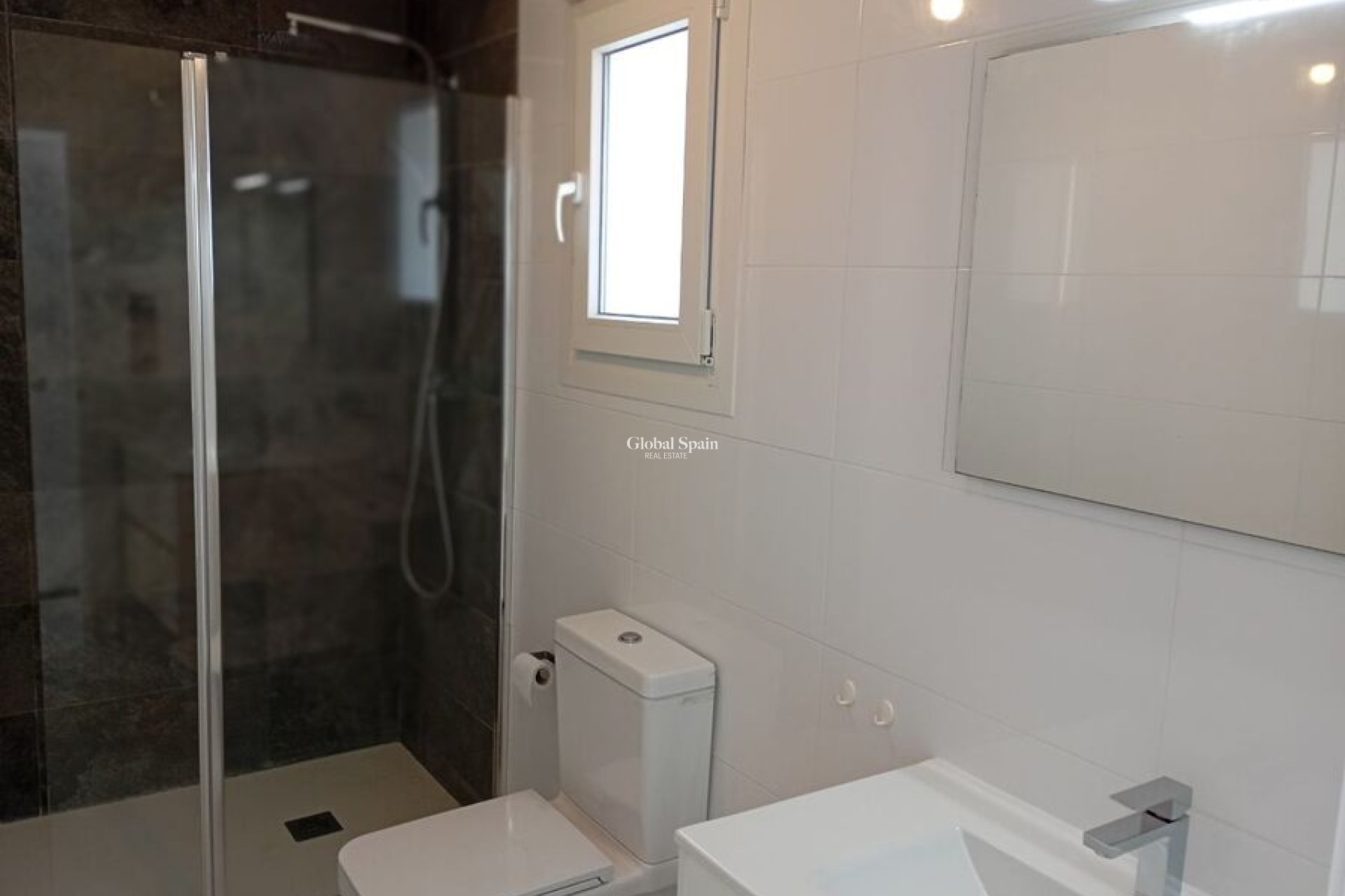 Wederverkoop - VILLA -
DAYA VIEJA - Costa Blanca
