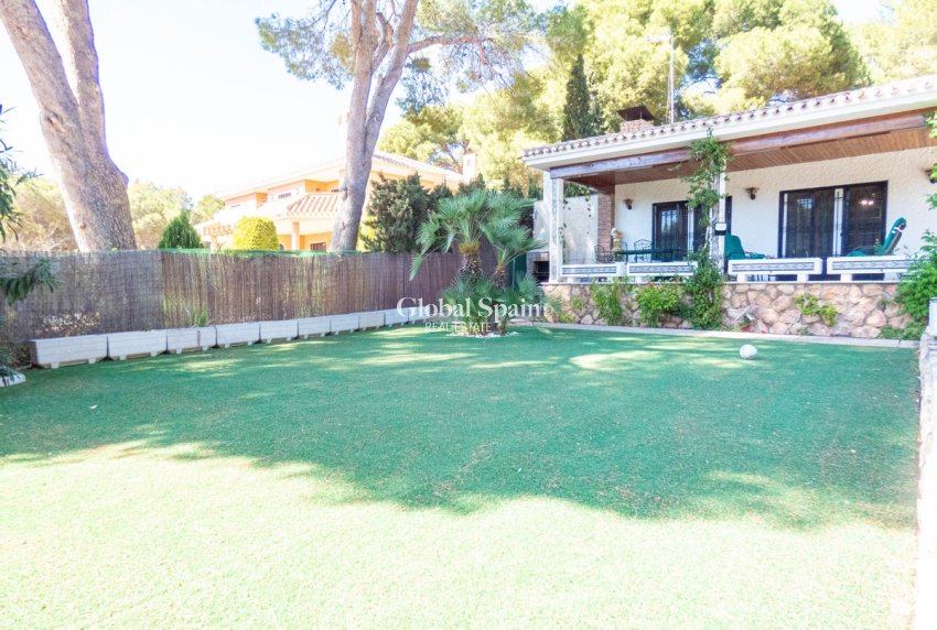 Wederverkoop - VILLA -
DEHESA DE CAMPOAMOR - Costa Blanca