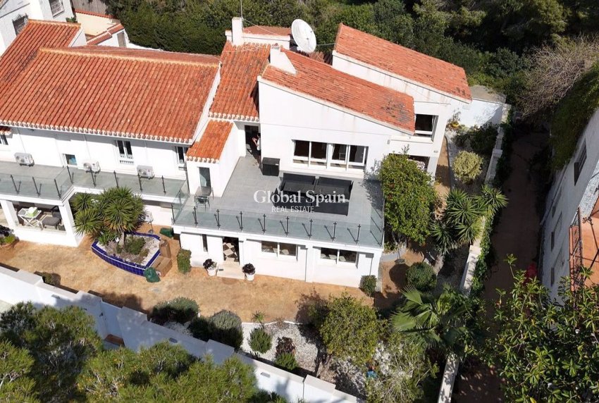 Wederverkoop - VILLA -
DEHESA DE CAMPOAMOR - Costa Blanca