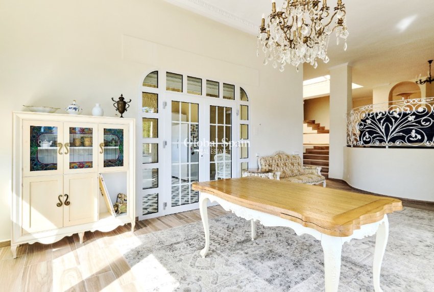 Wederverkoop - Villa -
DEHESA DE CAMPOAMOR