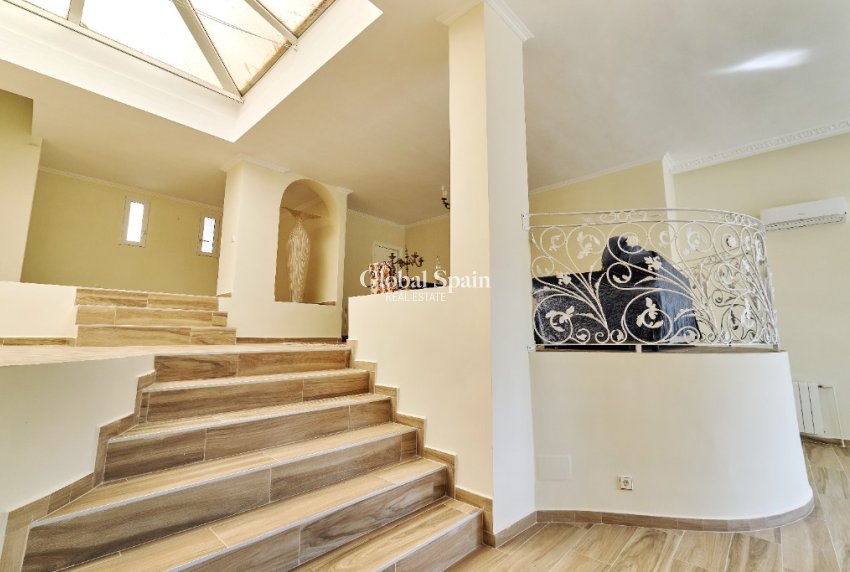 Wederverkoop - Villa -
DEHESA DE CAMPOAMOR