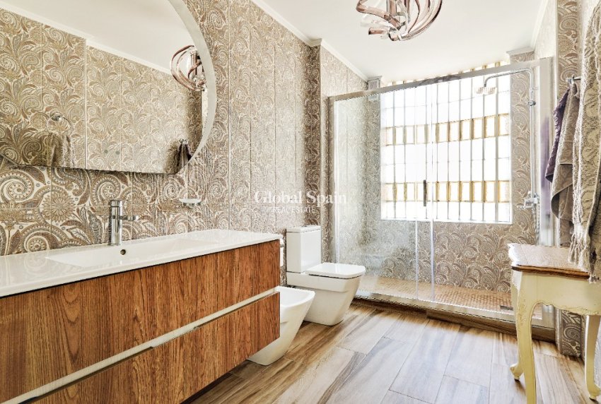 Wederverkoop - Villa -
DEHESA DE CAMPOAMOR