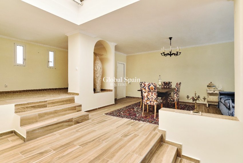 Wederverkoop - Villa -
DEHESA DE CAMPOAMOR