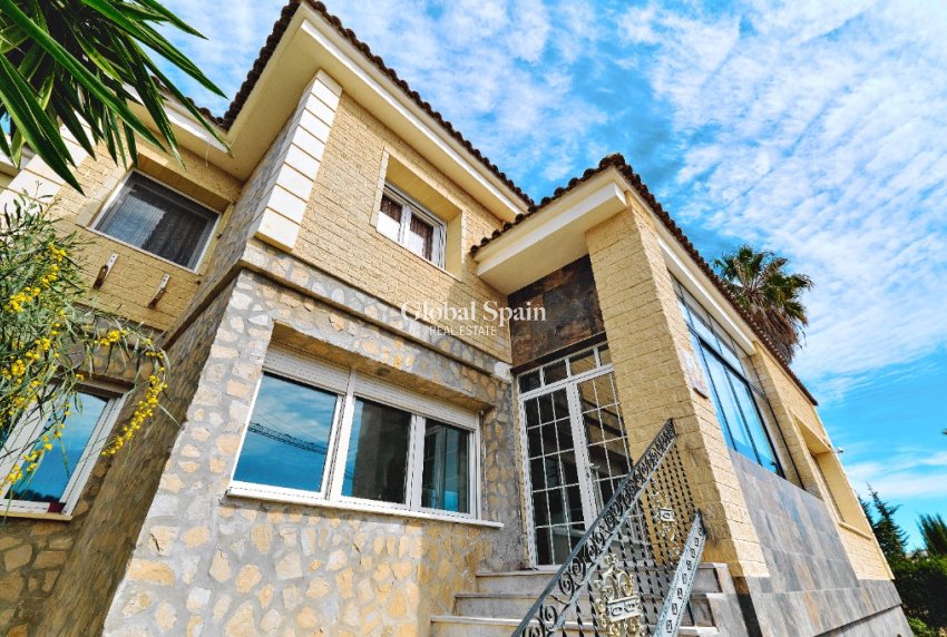 Wederverkoop - Villa -
DEHESA DE CAMPOAMOR