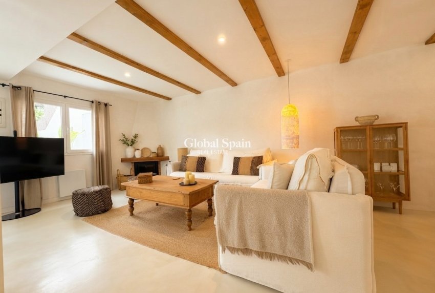 Wederverkoop - VILLA -
DENIA - Les Marines - Las Marinas