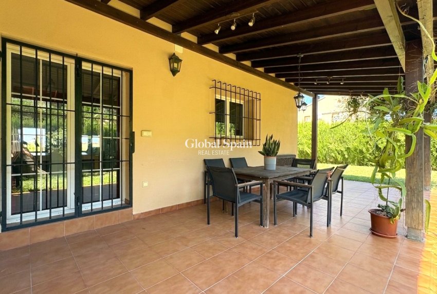 Wederverkoop - VILLA -
DENIA - Montgó