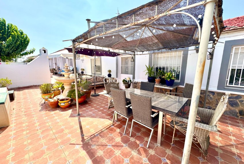 Wederverkoop - VILLA -
DOLORES - Comunidad Valenciana