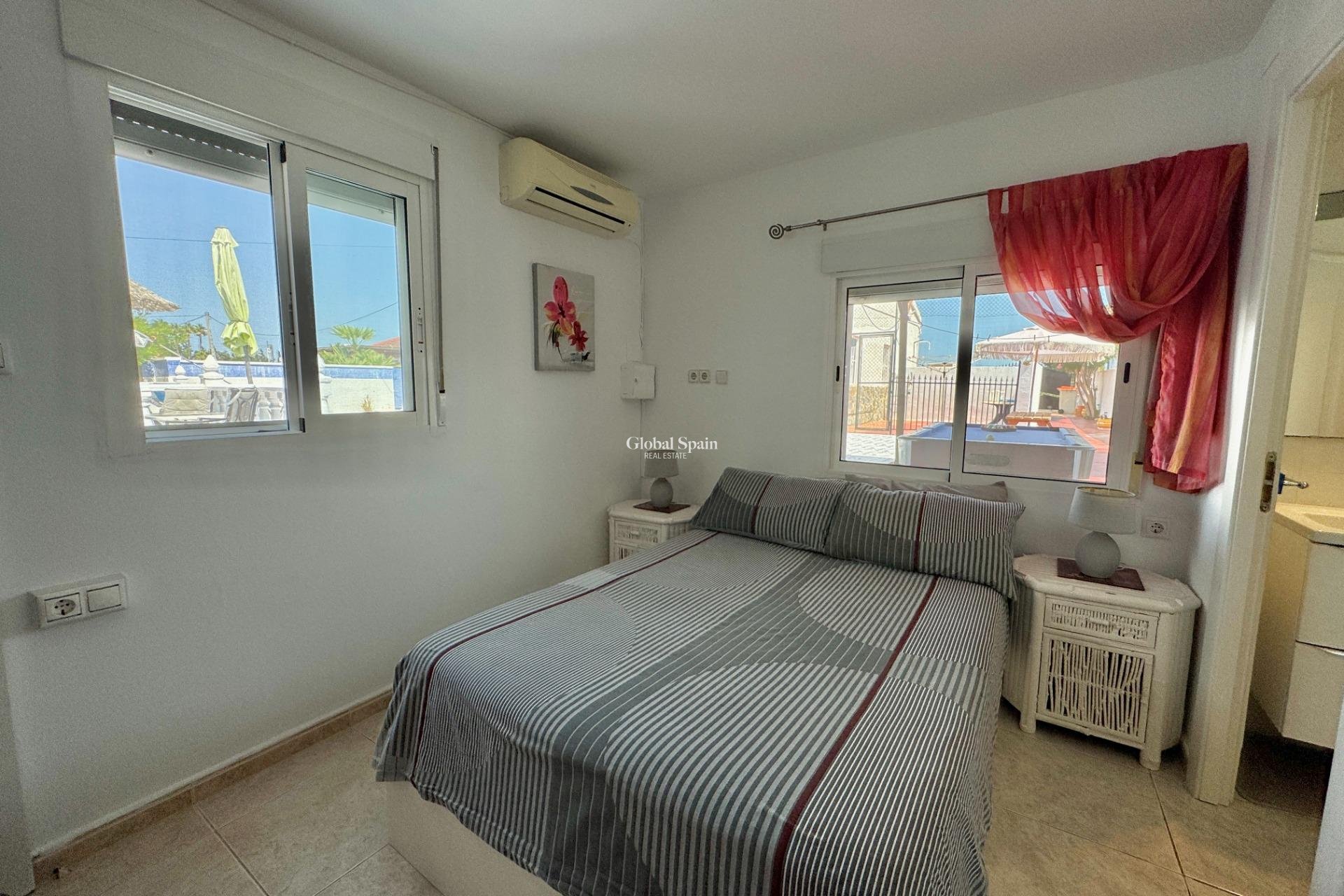 Wederverkoop - VILLA -
DOLORES - Comunidad Valenciana