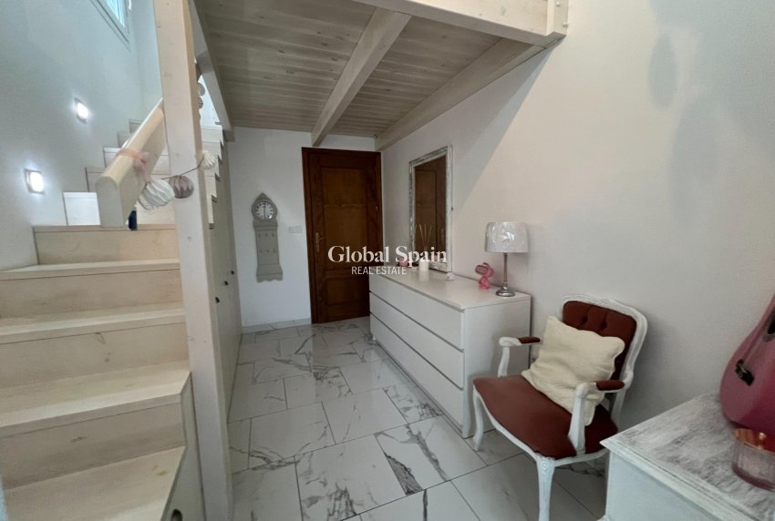 Wederverkoop - VILLA -
DOLORES - Comunidad Valenciana