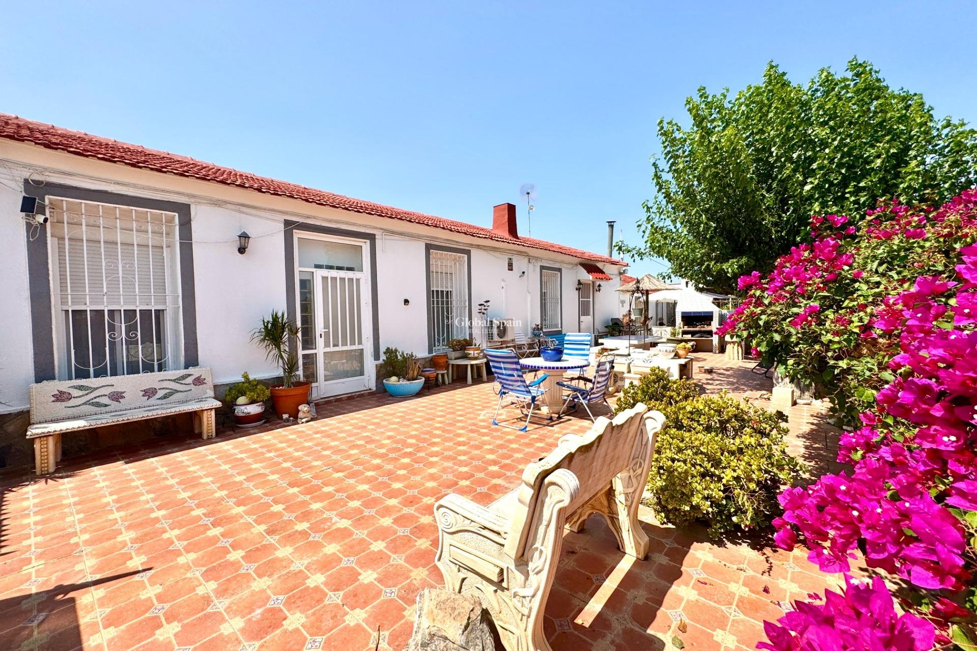 Wederverkoop - VILLA -
DOLORES - Comunidad Valenciana