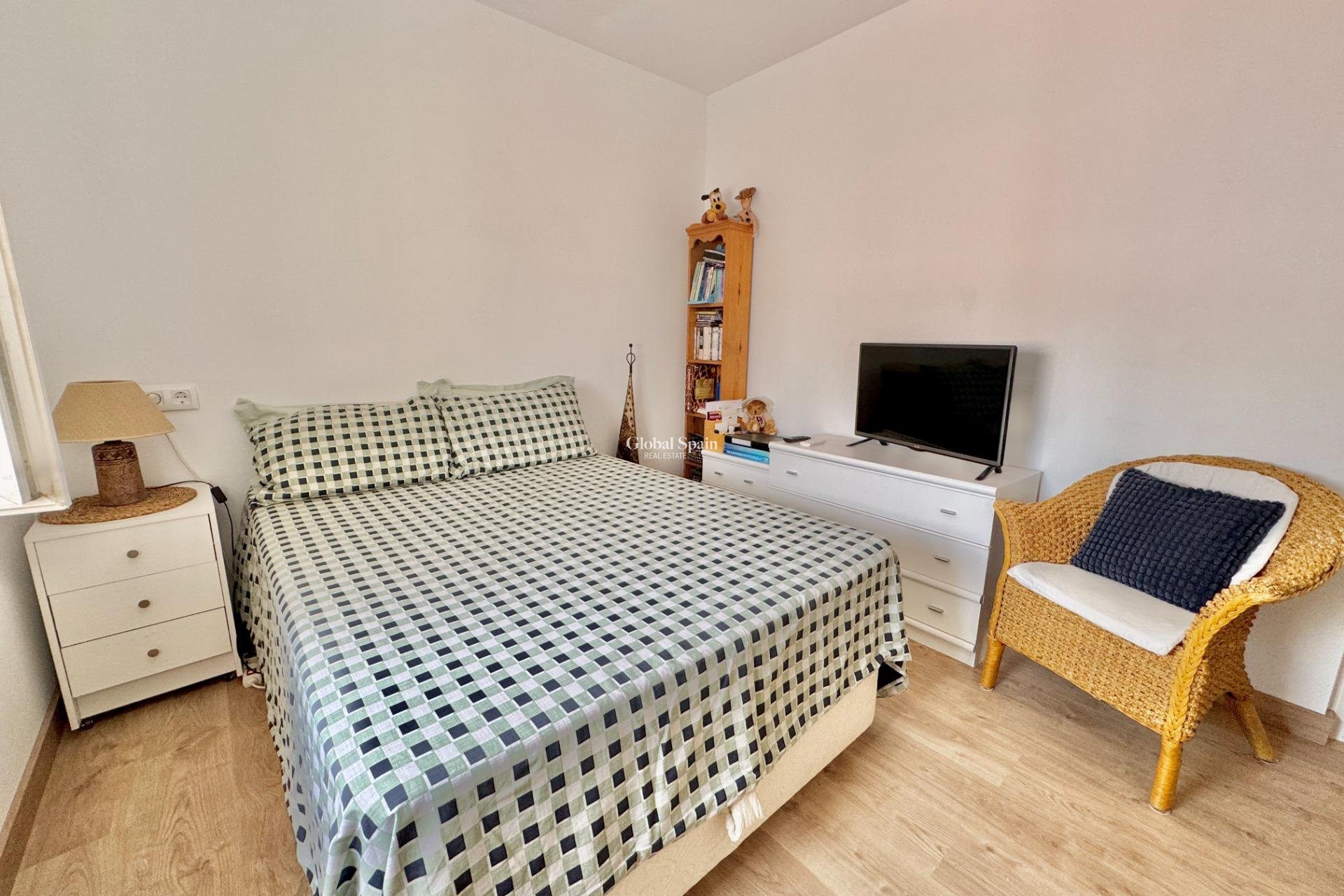 Wederverkoop - VILLA -
DOLORES - Comunidad Valenciana