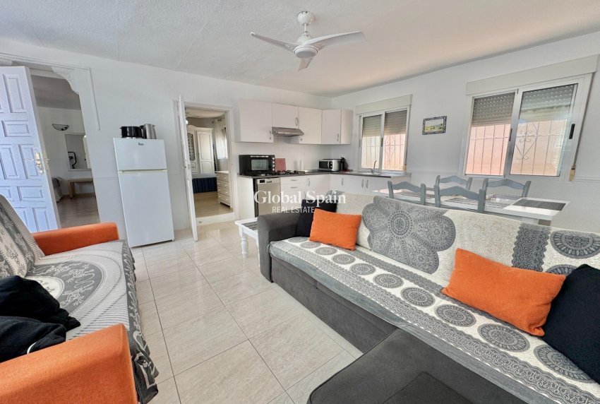 Wederverkoop - VILLA -
DOLORES - Comunidad Valenciana