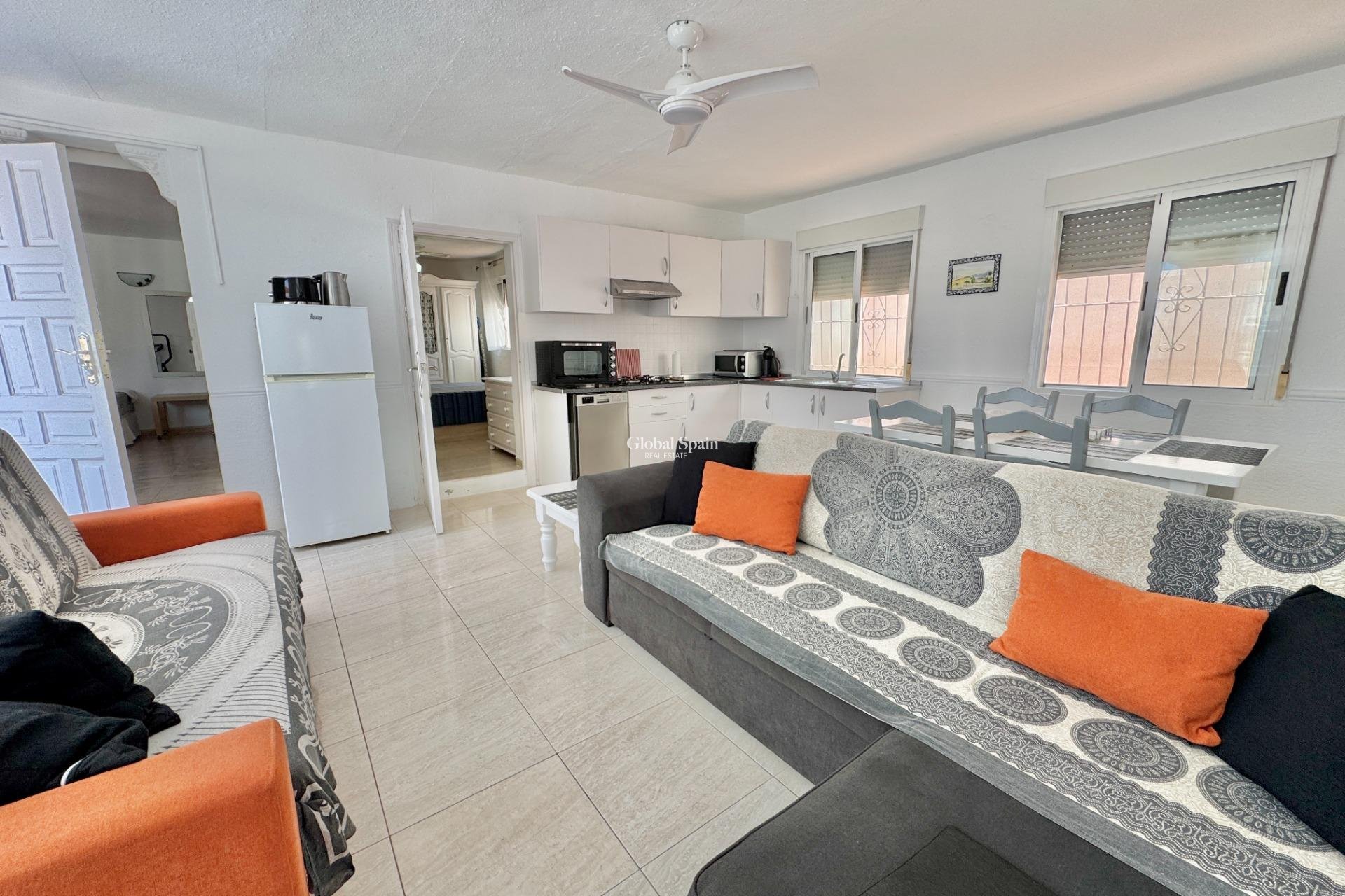 Wederverkoop - VILLA -
DOLORES - Comunidad Valenciana