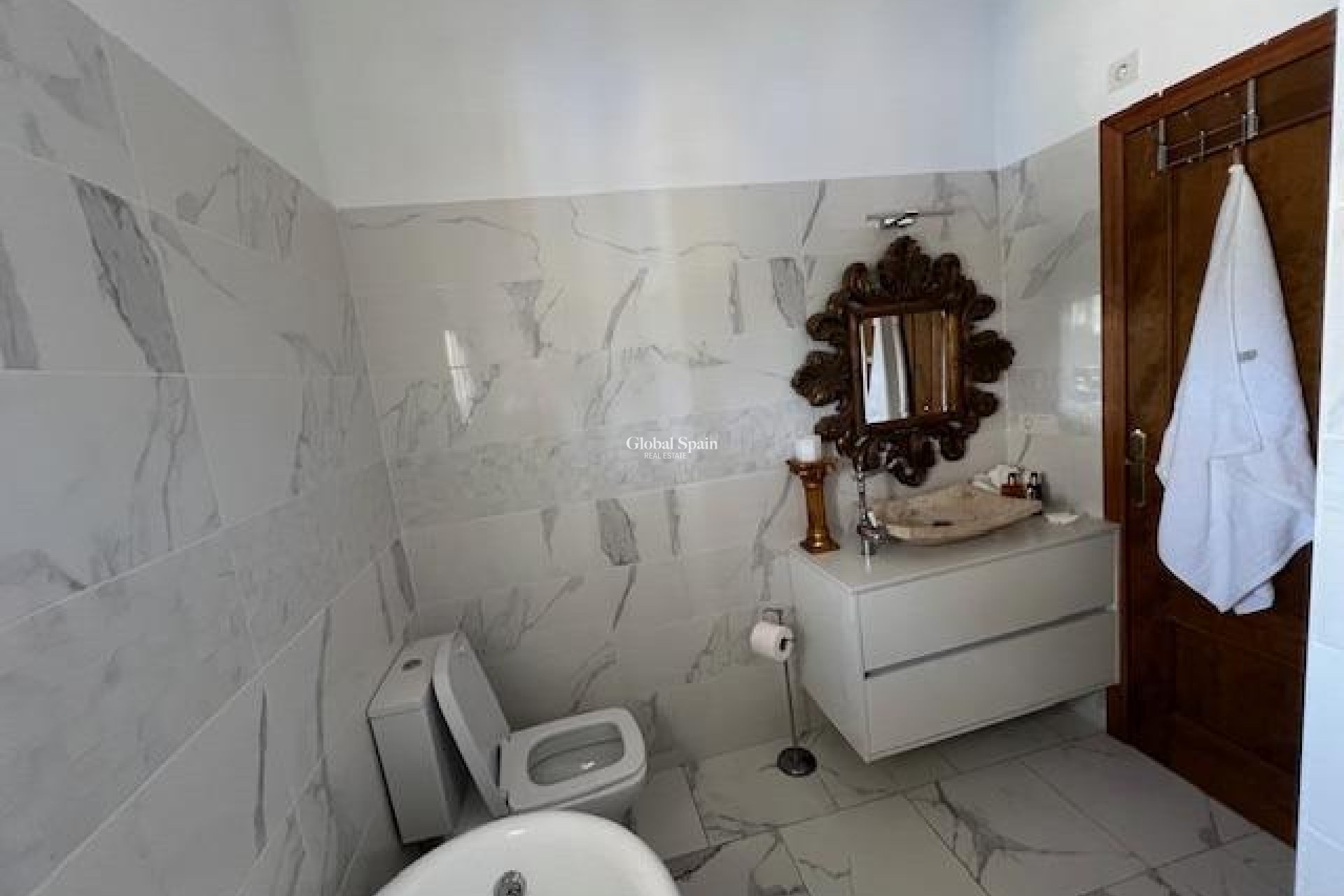 Wederverkoop - VILLA -
DOLORES - Comunidad Valenciana