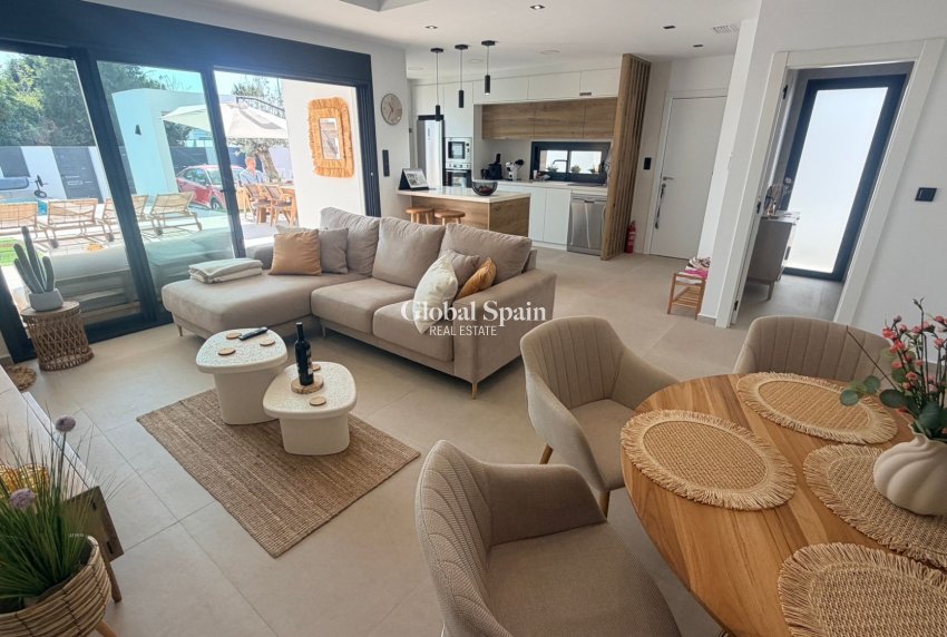 Wederverkoop - VILLA -
DOLORES - Costa Blanca