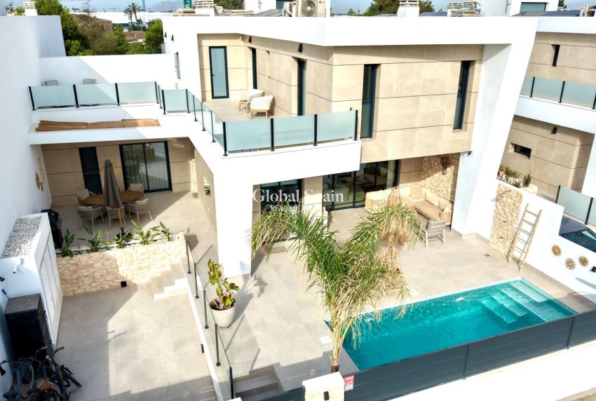 Wederverkoop - VILLA -
DOLORES - Costa Blanca
