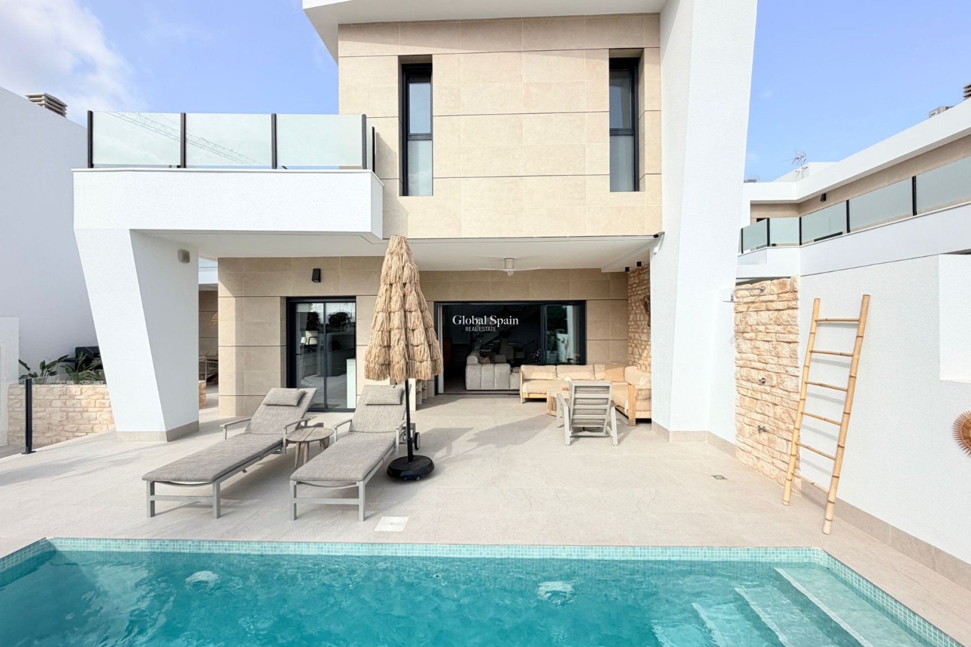 Wederverkoop - VILLA -
DOLORES - Costa Blanca