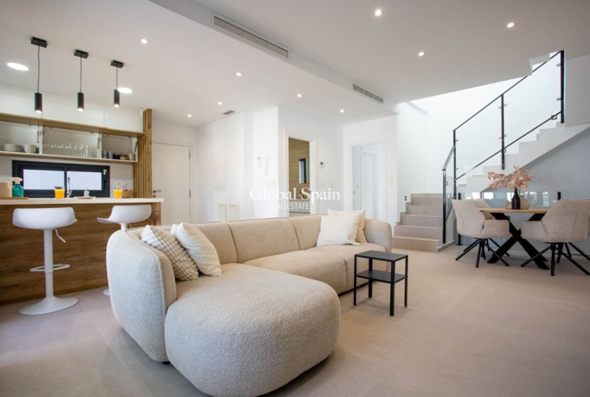 Wederverkoop - VILLA -
DOLORES - Costa Blanca