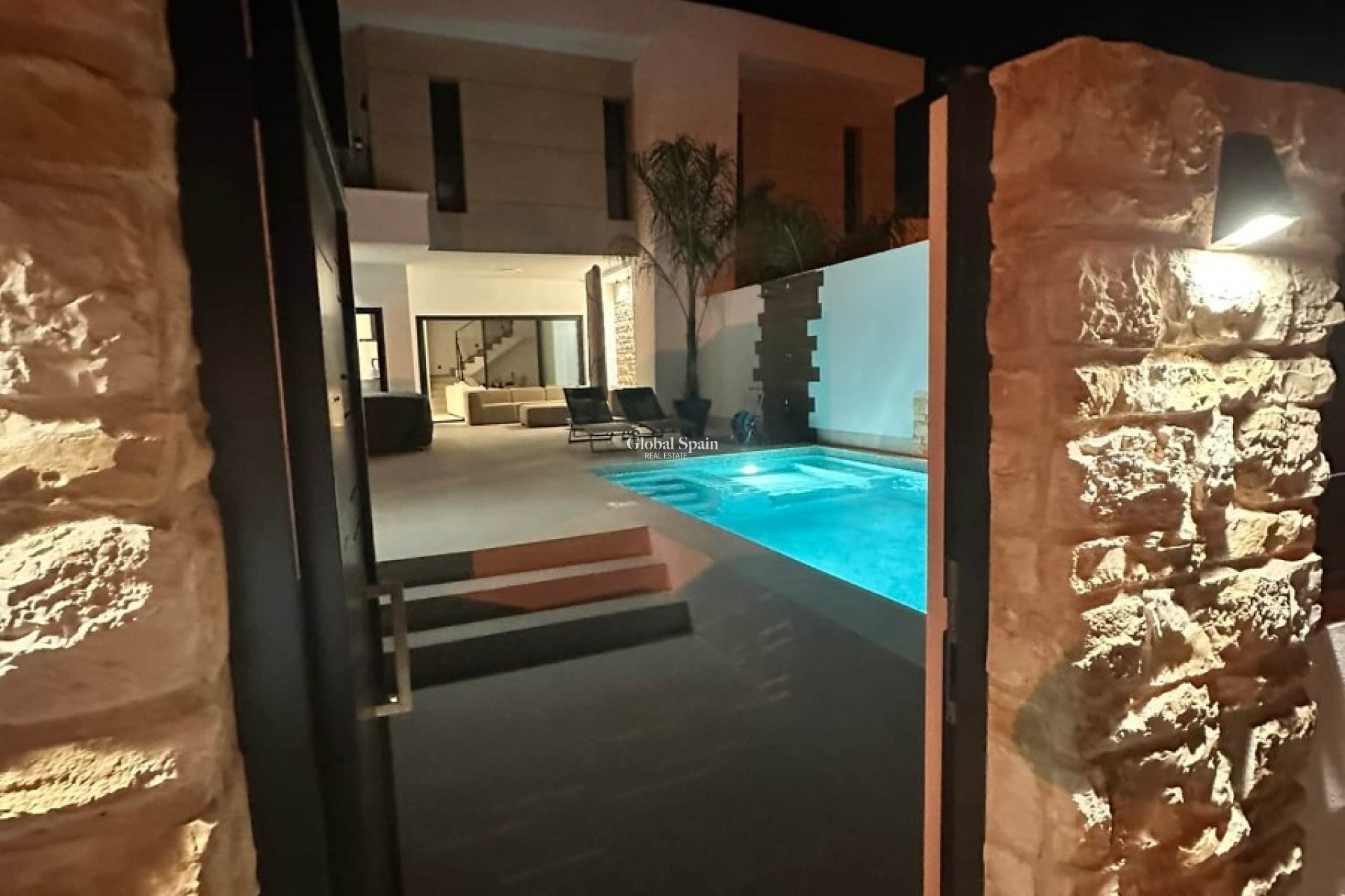 Wederverkoop - VILLA -
DOLORES - Costa Blanca
