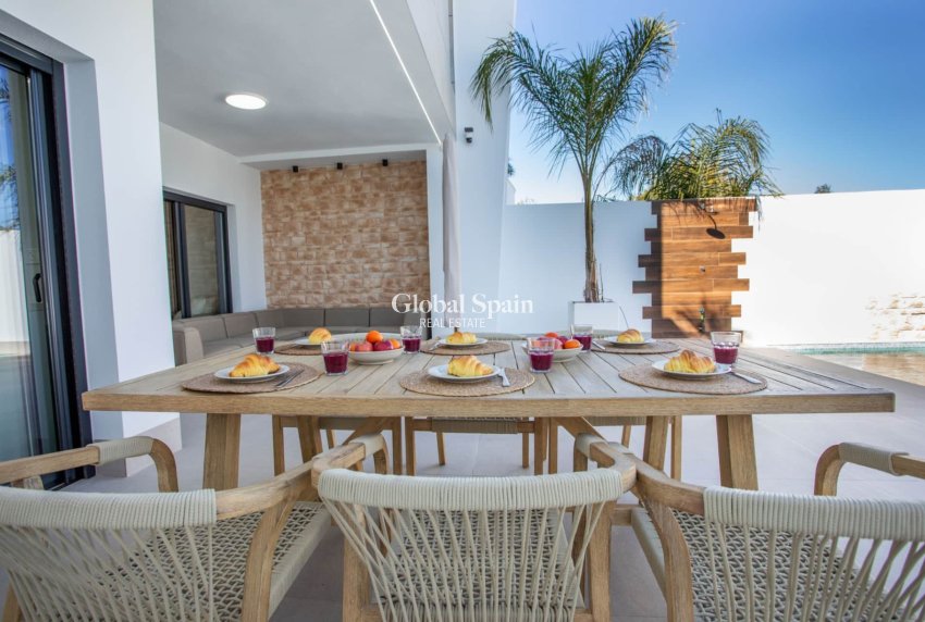 Wederverkoop - VILLA -
DOLORES - Costa Blanca