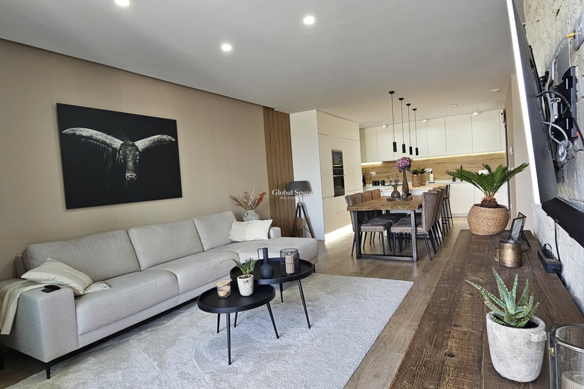 Wederverkoop - VILLA -
DOLORES - Sector 4