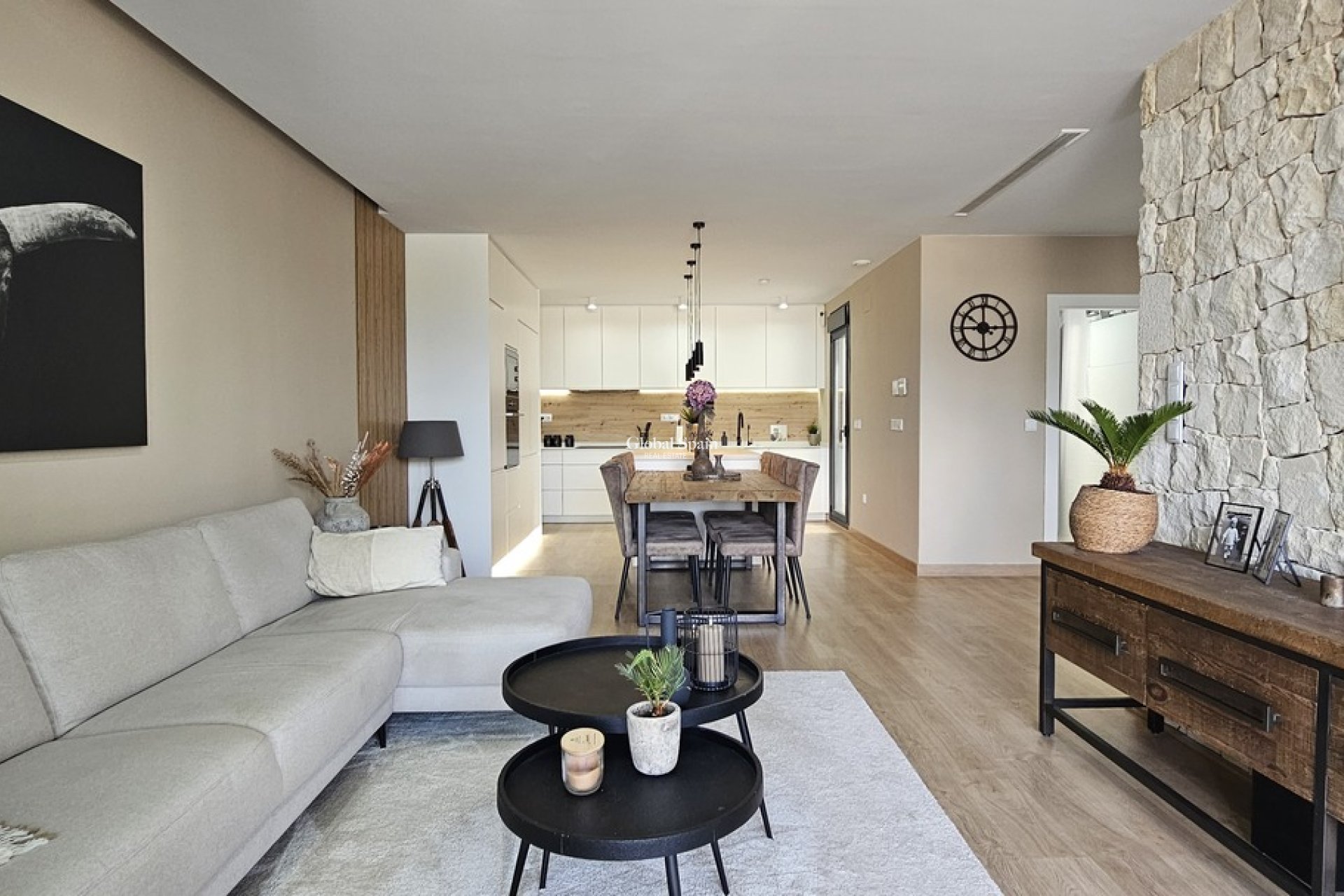 Wederverkoop - VILLA -
DOLORES - Sector 4