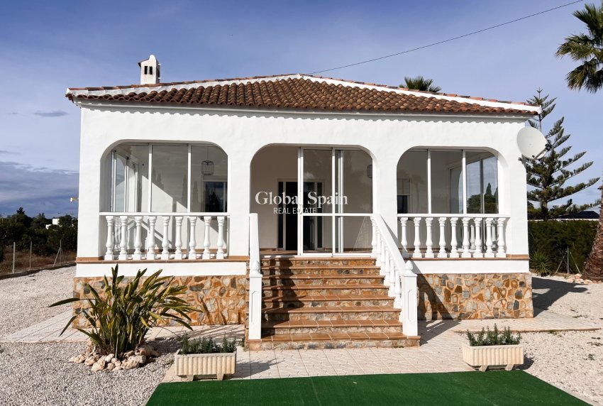 Wederverkoop - VILLA -
DOLORES