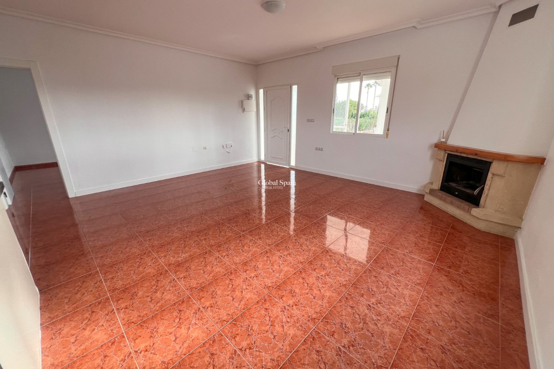 Wederverkoop - VILLA -
DOLORES