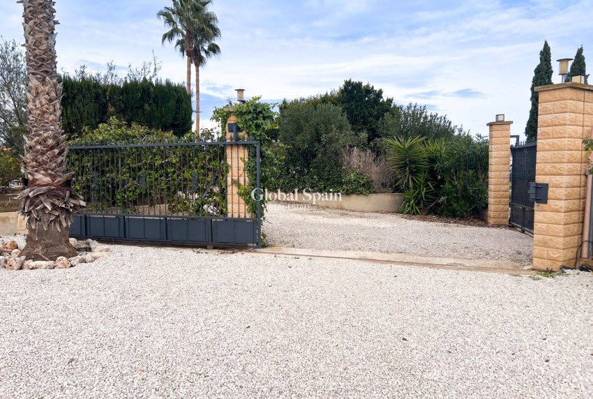 Wederverkoop - VILLA -
DOLORES