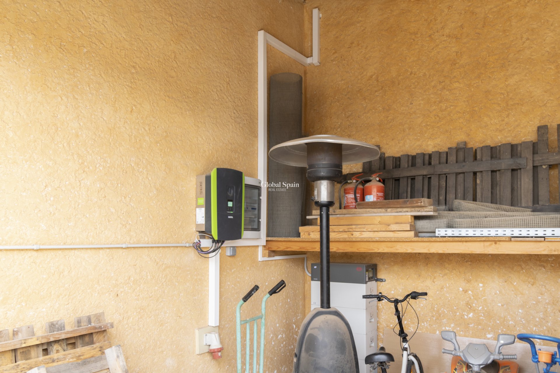 Wederverkoop - VILLA -
EL BEAL - Inland