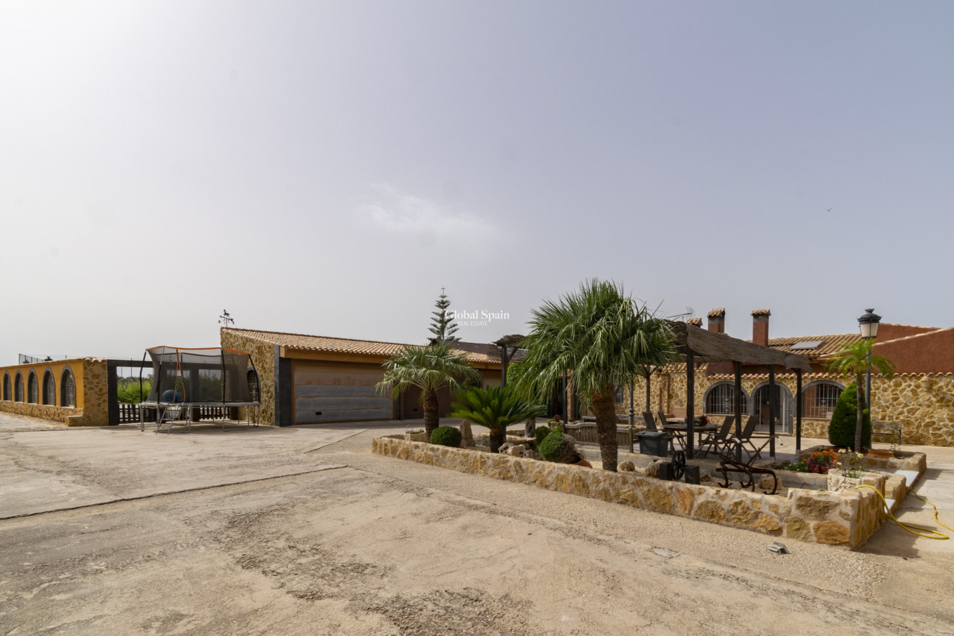 Wederverkoop - VILLA -
EL BEAL - Inland