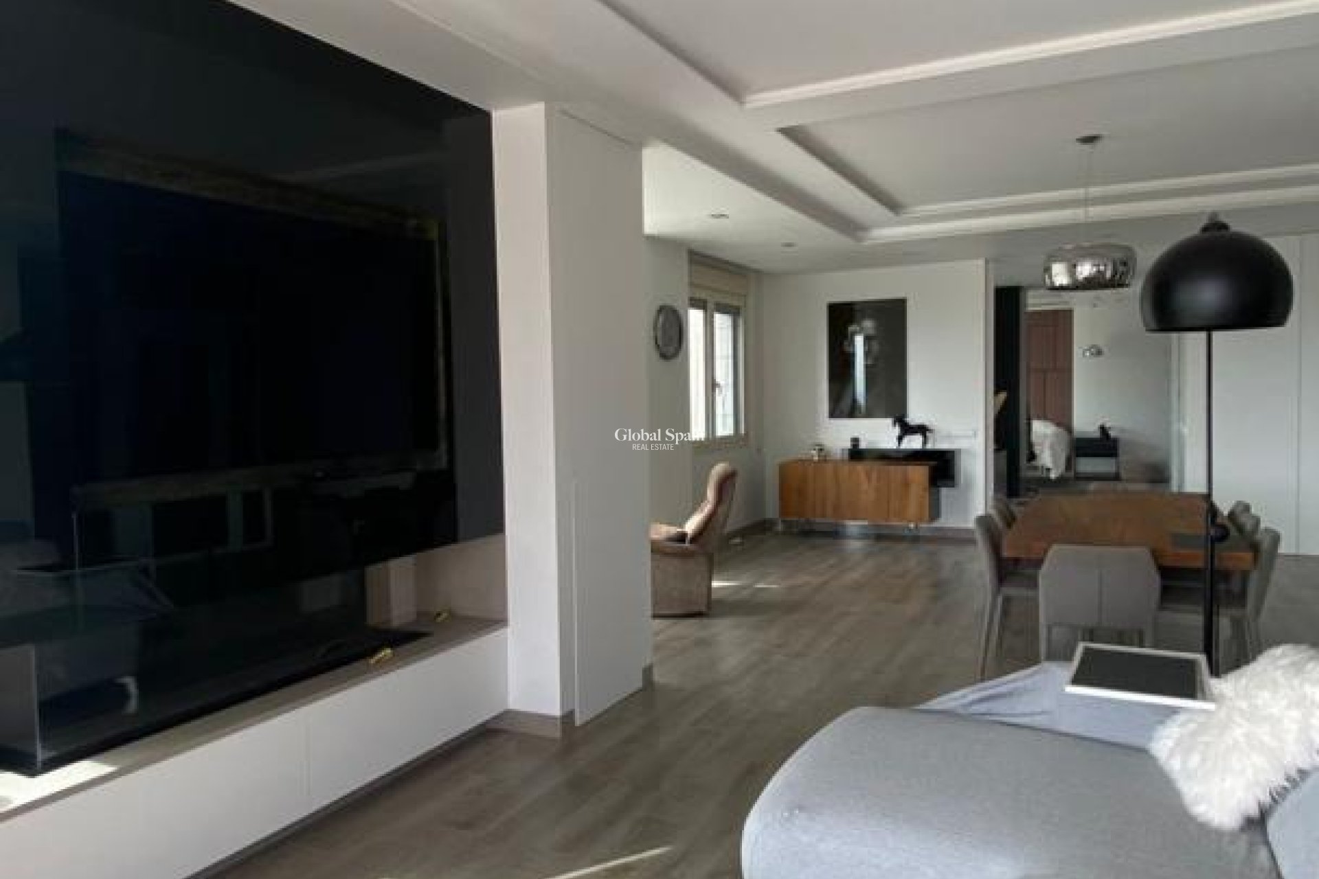 Wederverkoop - VILLA -
EL CAMPELLO - Costa Blanca