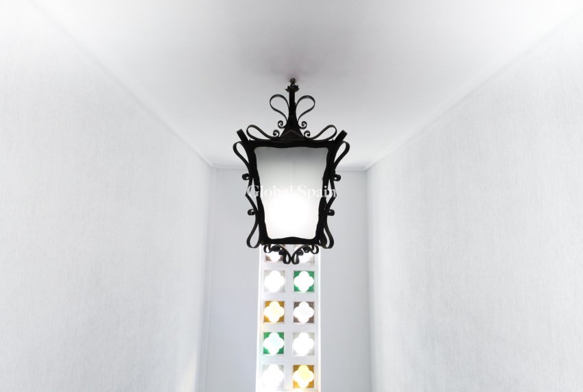 Wederverkoop - VILLA -
EL CAMPELLO - Costa Blanca