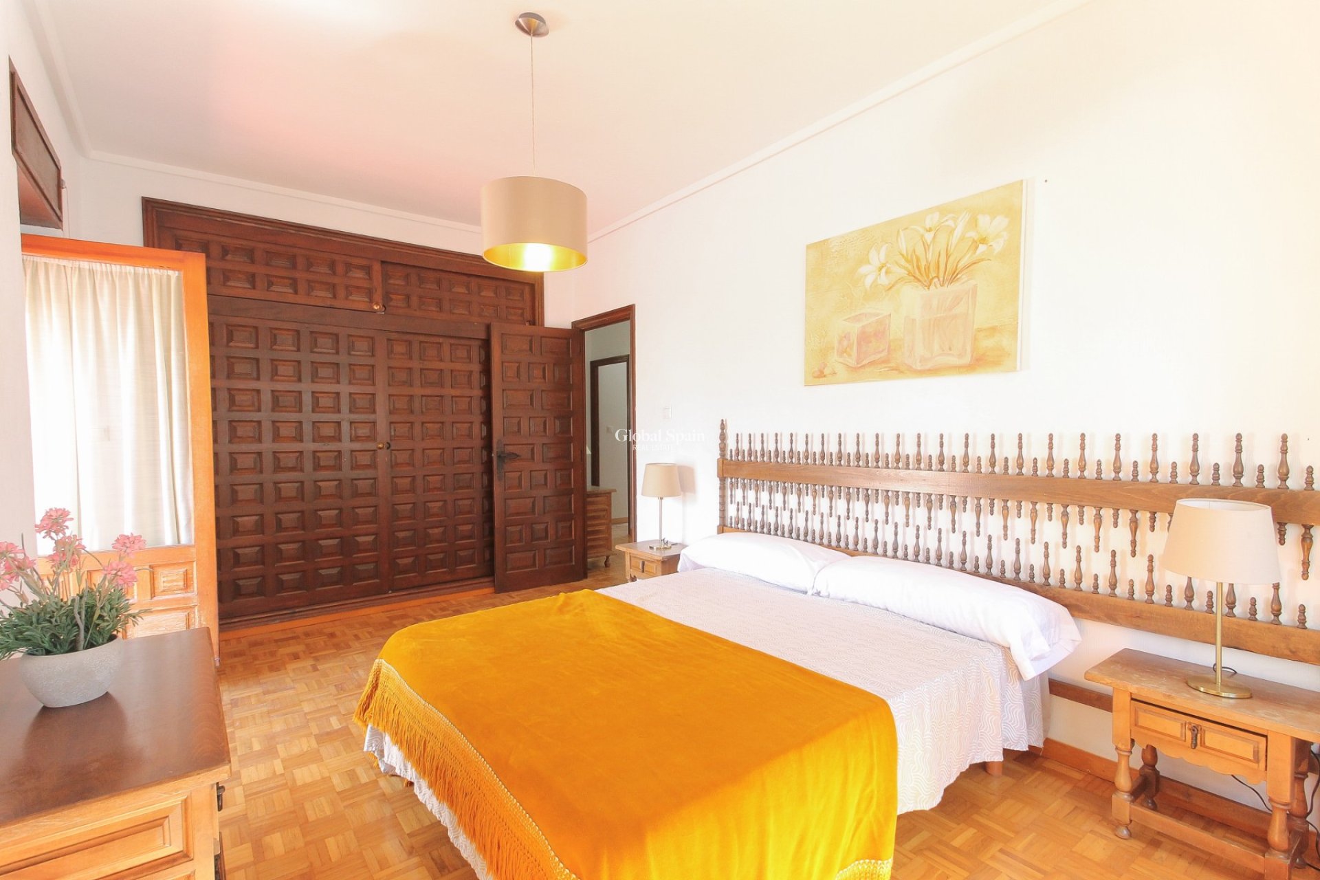 Wederverkoop - VILLA -
EL CAMPELLO - Costa Blanca