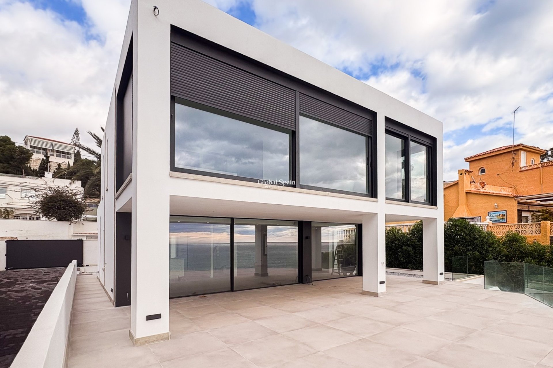 Wederverkoop - VILLA -
EL CAMPELLO - Coveta Fuma